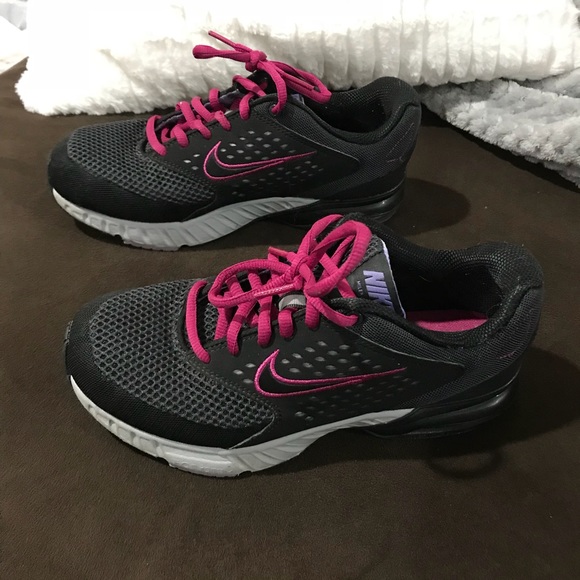 Nike Shoes | Womens Nike Size 6 2 